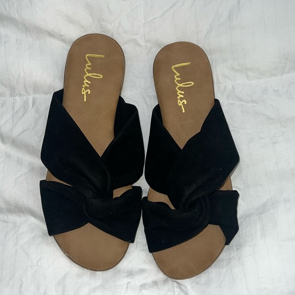 Black suede criss cross flat sandal - Picture 1 of 2